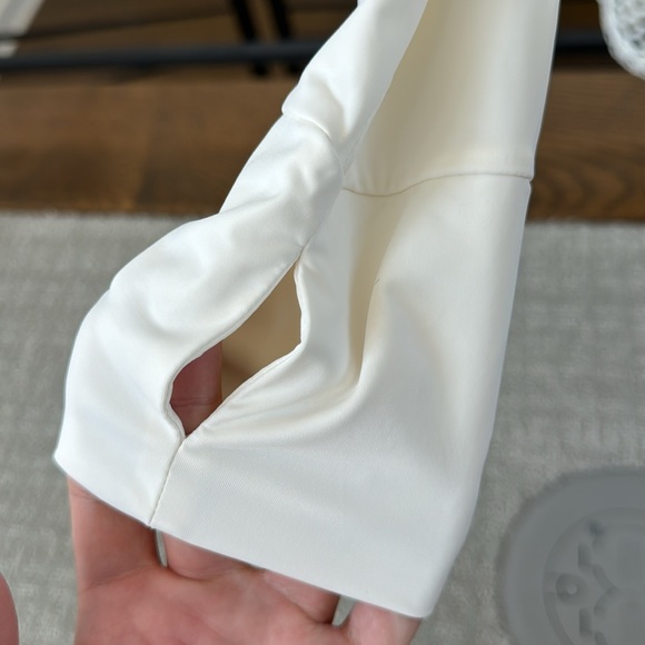 pullover - Picture 2 of 3